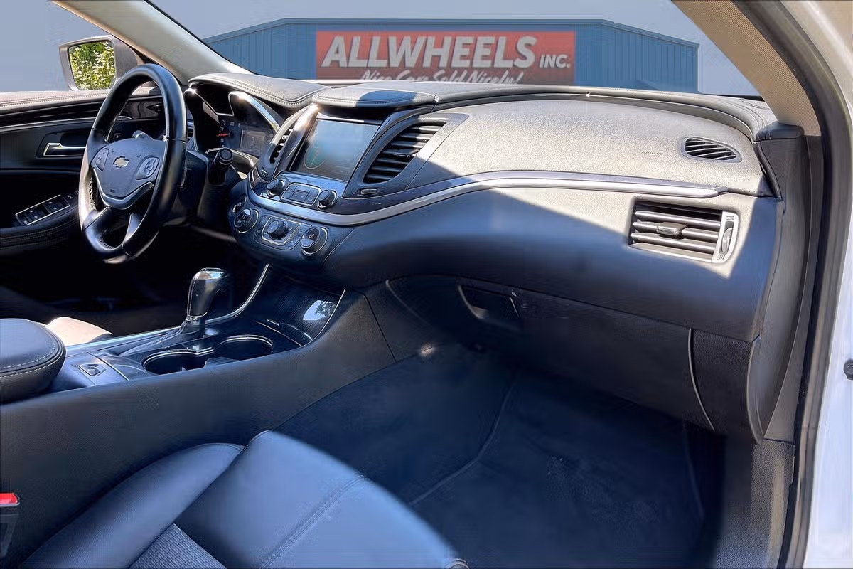 2019 Chevrolet Impala LT Image 15