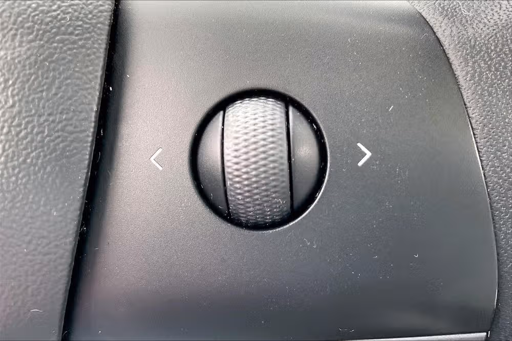 2020 Tesla Model Y Long Range Image 17