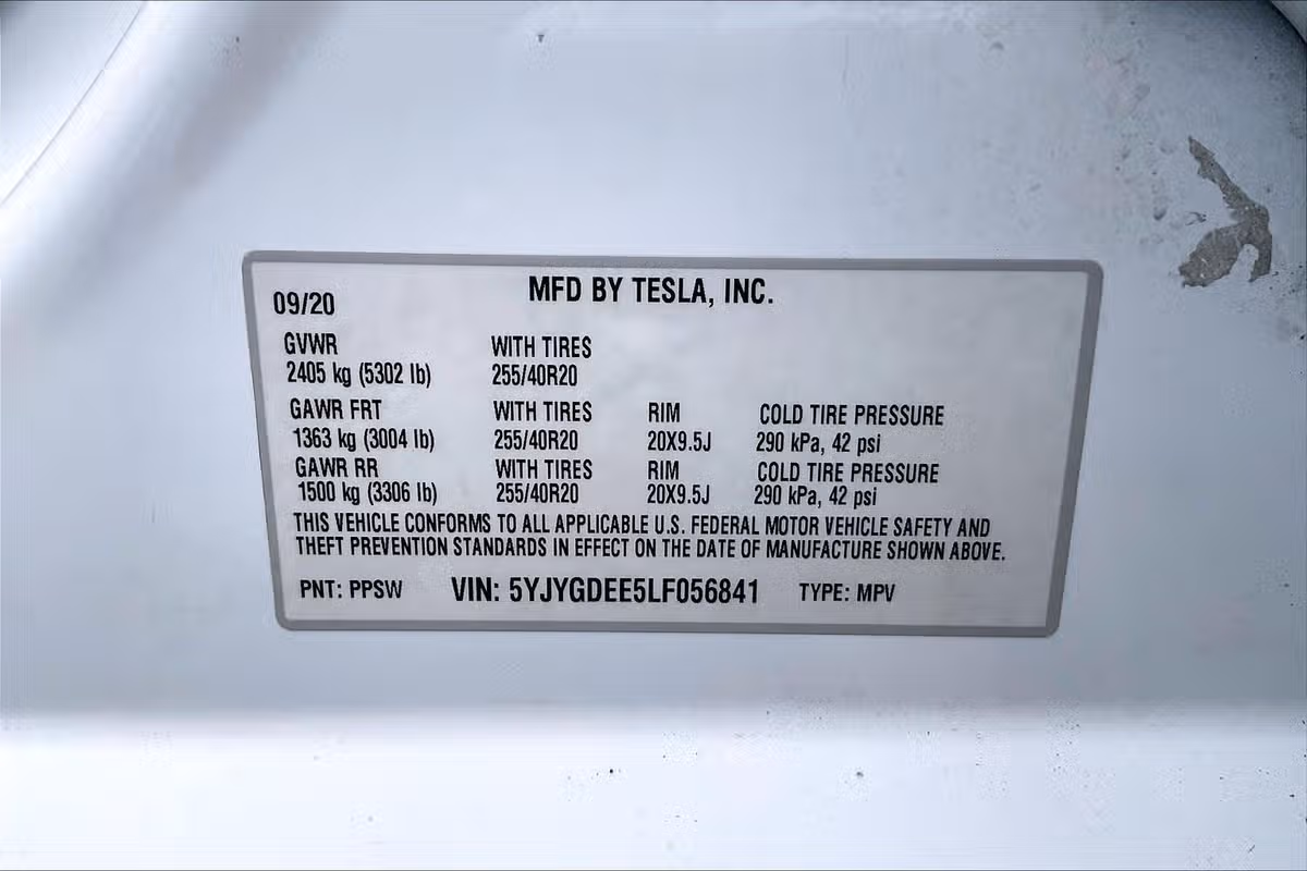 2020 Tesla Model Y Long Range Image 31