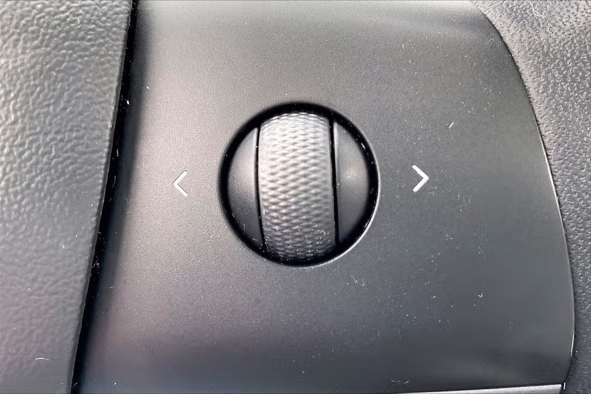 2020 Tesla Model Y Long Range Image 17