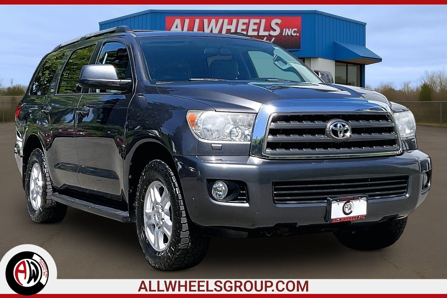 2013 Toyota Sequoia 5.7 Auto 4WD FFV SR5's photo