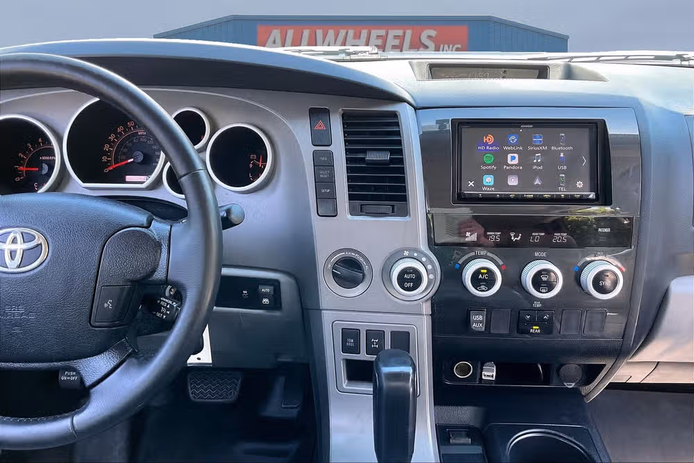 2013 Toyota Sequoia SR5 Image 6