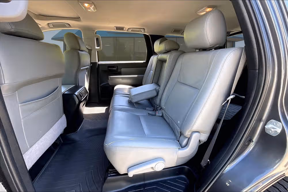 2013 Toyota Sequoia SR5 Image 24