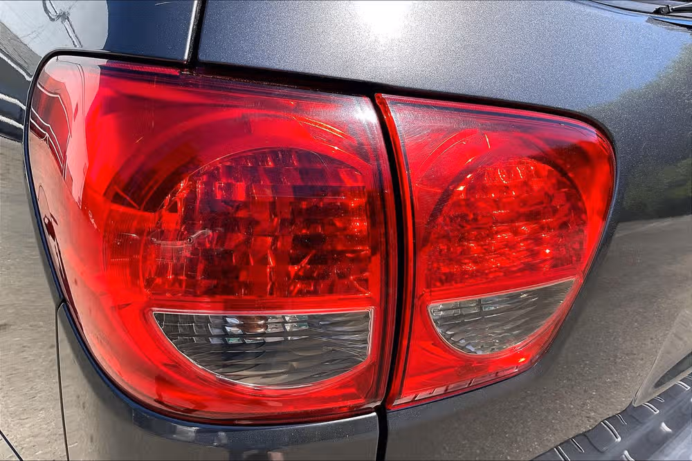 2013 Toyota Sequoia SR5 Image 28