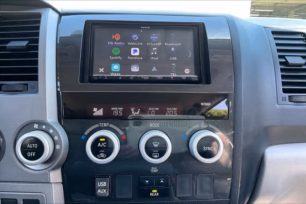 2013 Toyota Sequoia SR5 Image 29