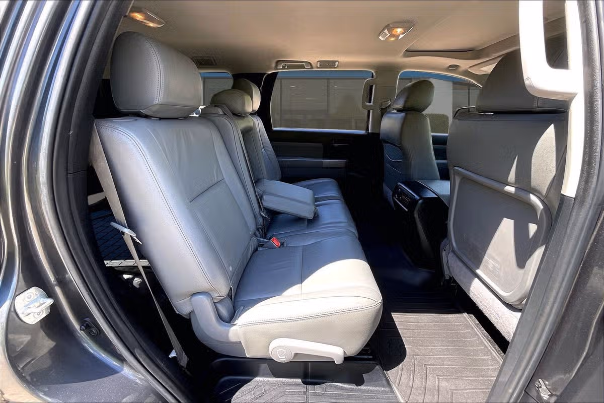 2013 Toyota Sequoia SR5 Image 25