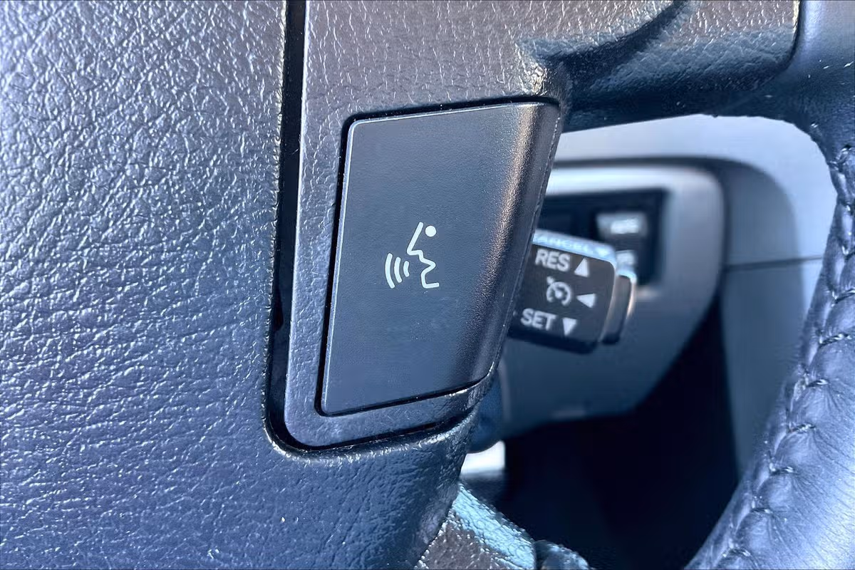 2013 Toyota Sequoia SR5 Image 17