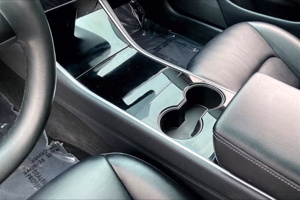 2019 Tesla Model 3 Mid Range Image 13