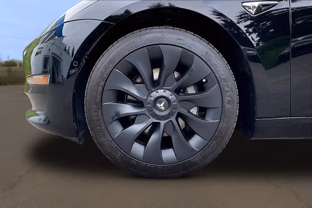 2019 Tesla Model 3 Mid Range Image 9