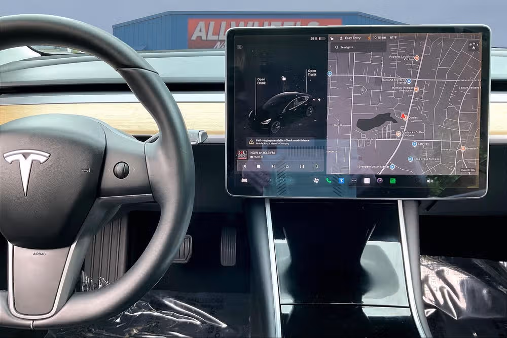 2019 Tesla Model 3 Mid Range Image 6