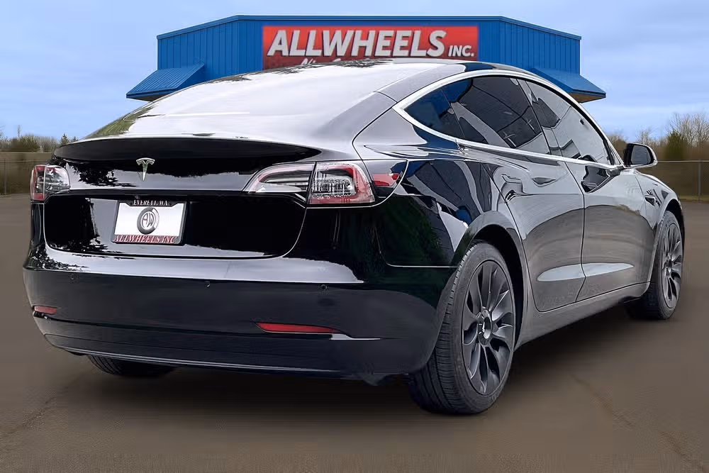 2019 Tesla Model 3 Mid Range Image 11
