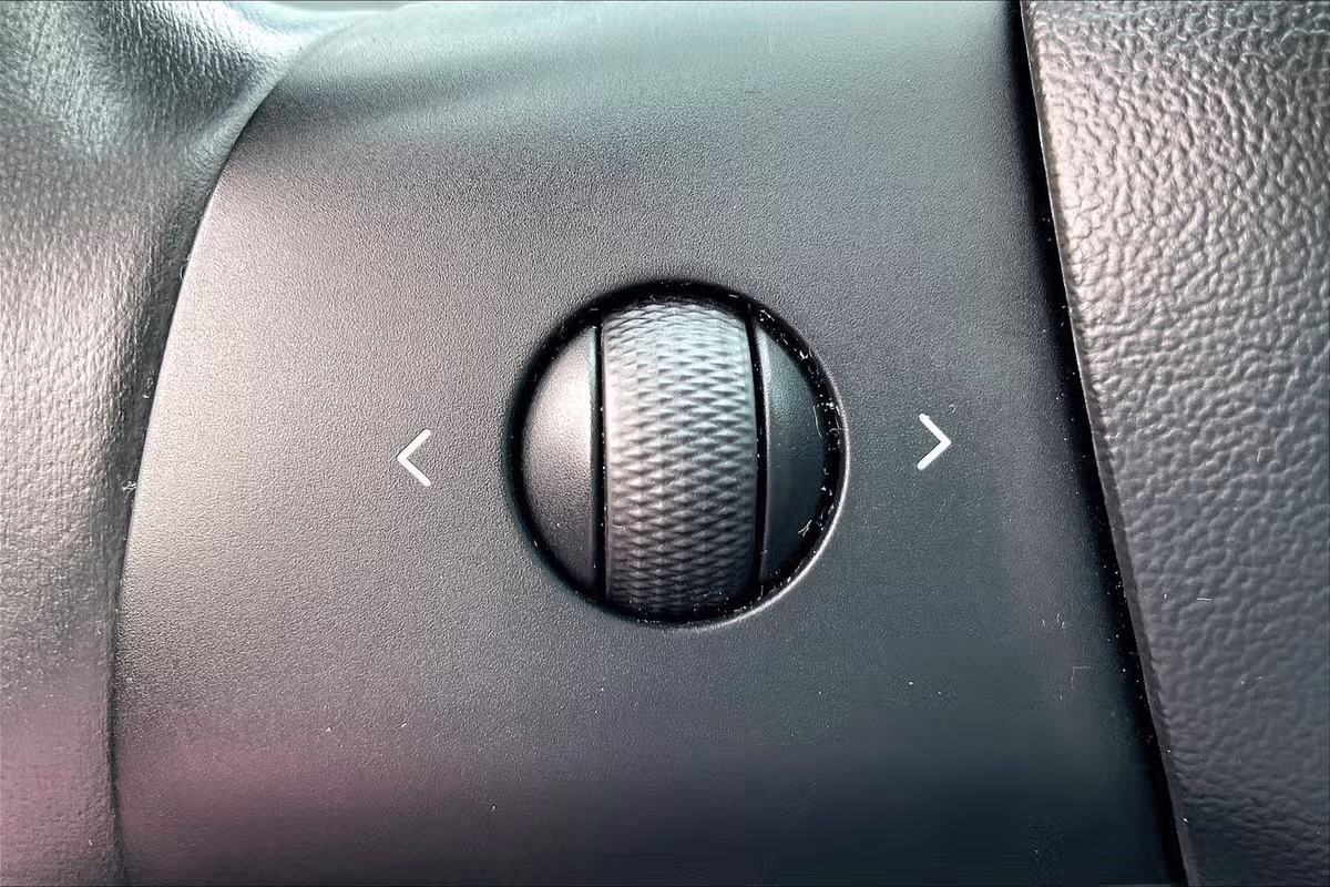 2019 Tesla Model 3 Mid Range Image 16