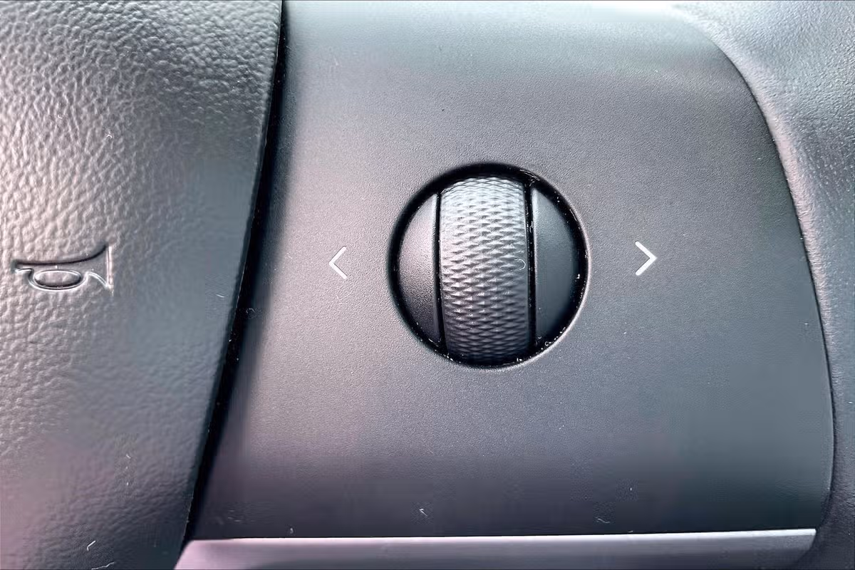 2019 Tesla Model 3 Mid Range Image 17