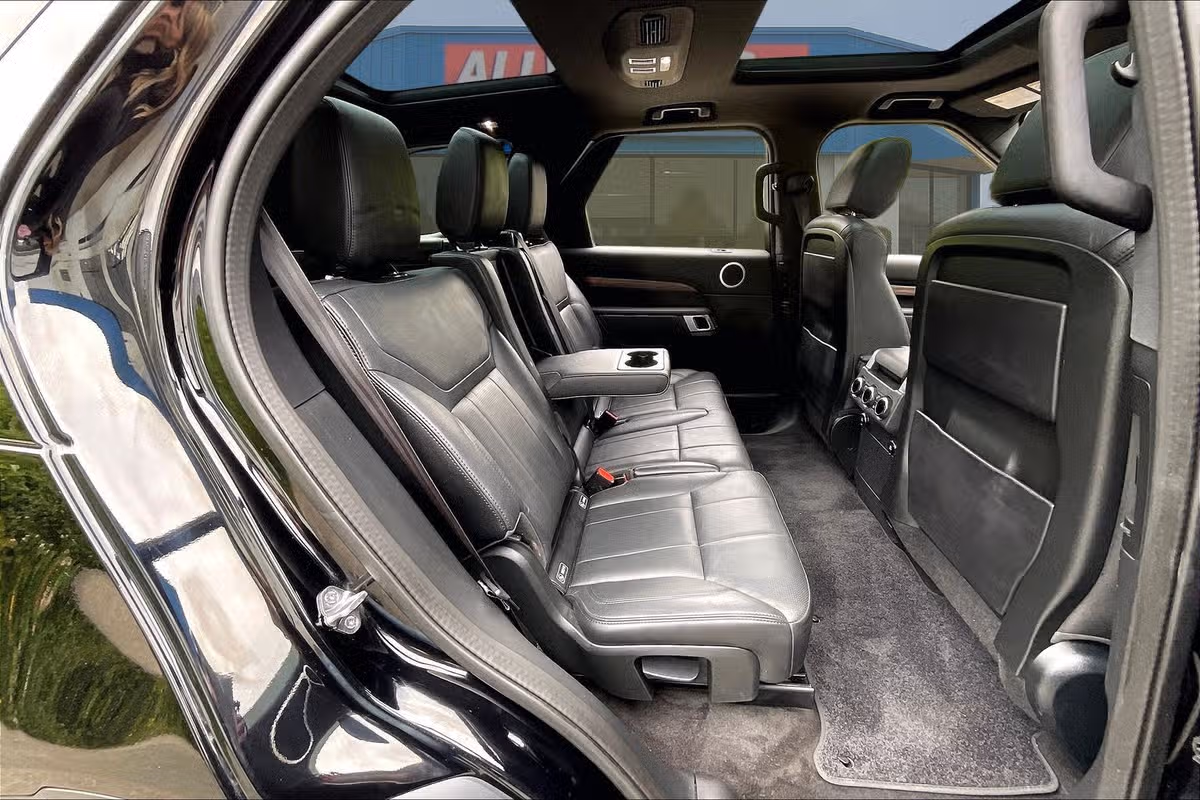 2019 Land Rover Discovery HSE Td6 Image 25