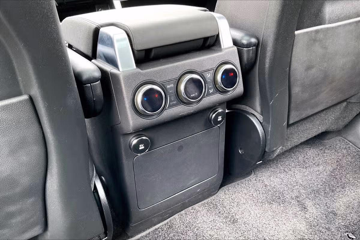 2019 Land Rover Discovery HSE Td6 Image 31
