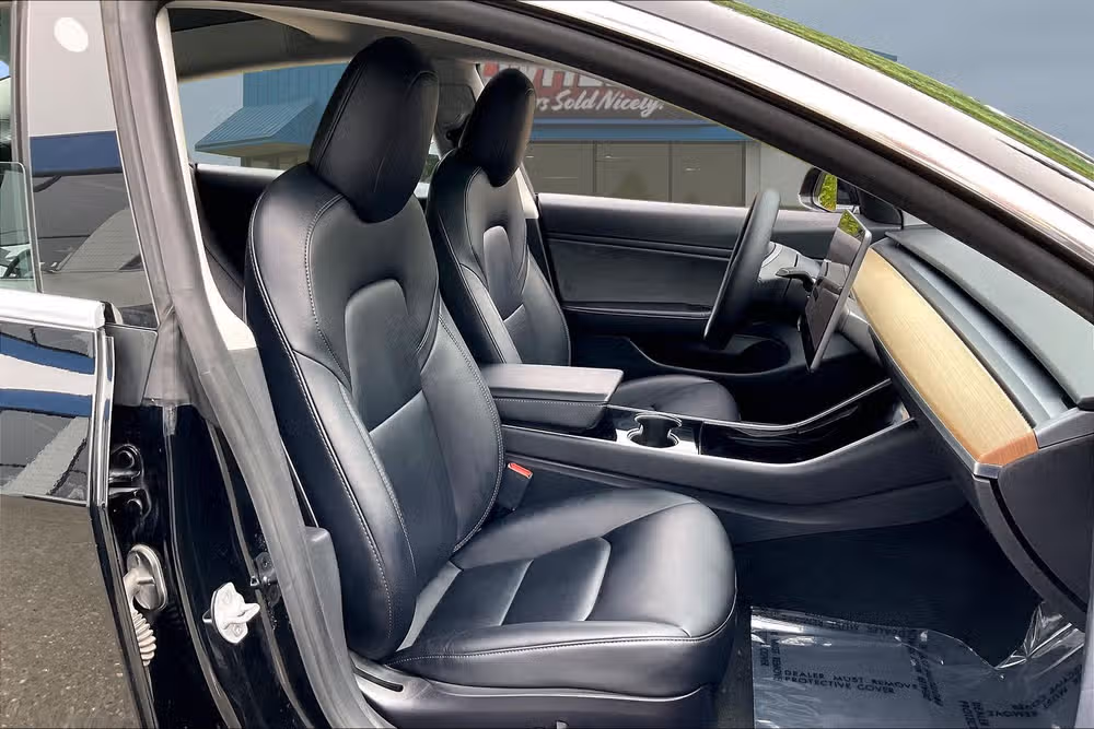 2020 Tesla Model 3 Performance Image 7