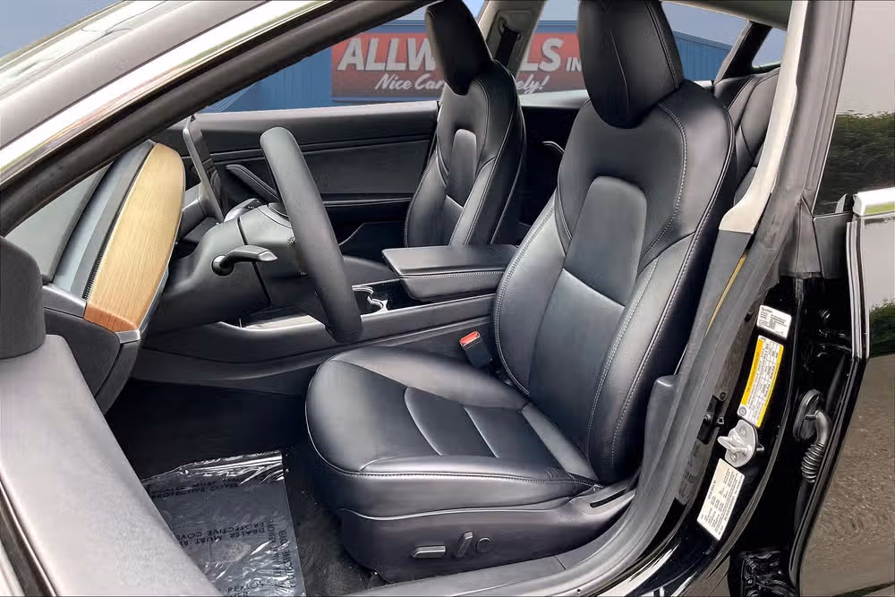 2020 Tesla Model 3 Performance Image 20