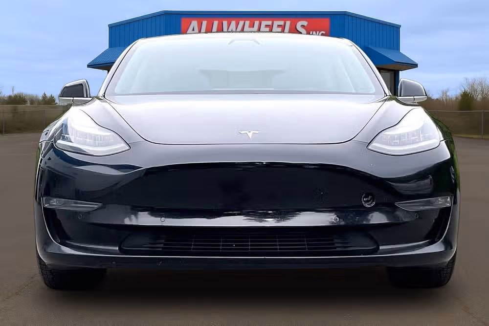 2020 Tesla Model 3 Performance Image 3