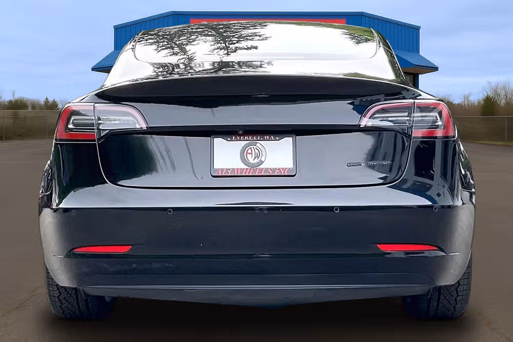 2020 Tesla Model 3 Performance Image 4