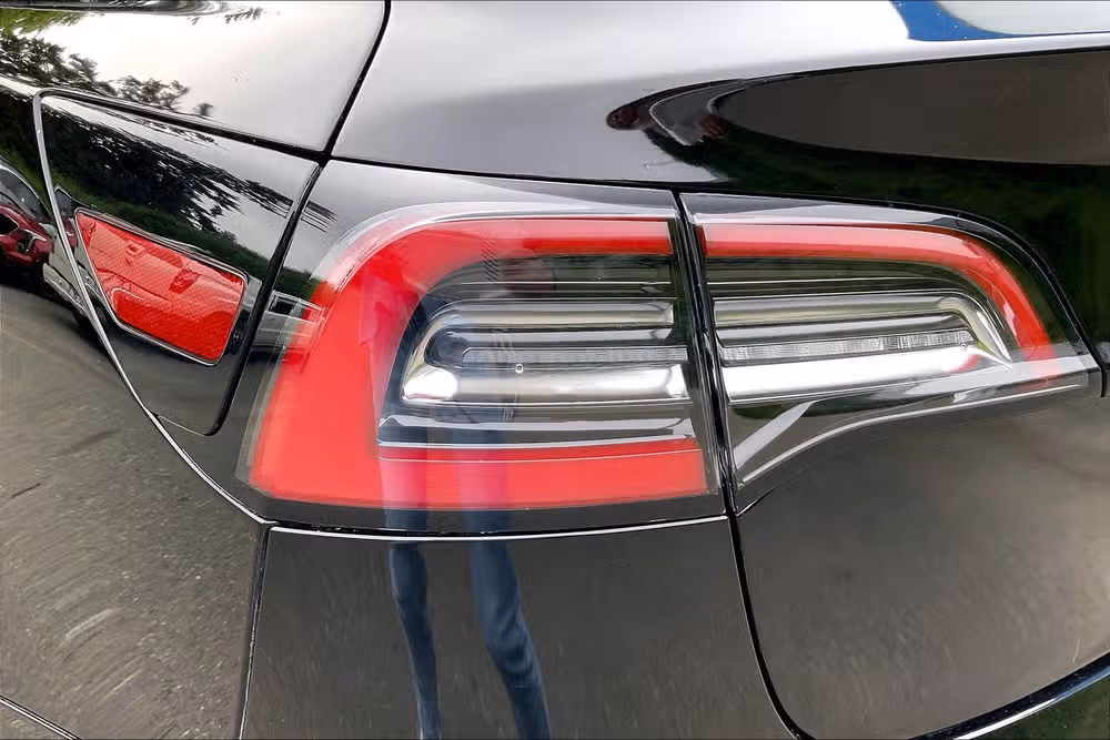 2020 Tesla Model 3 Performance Image 25