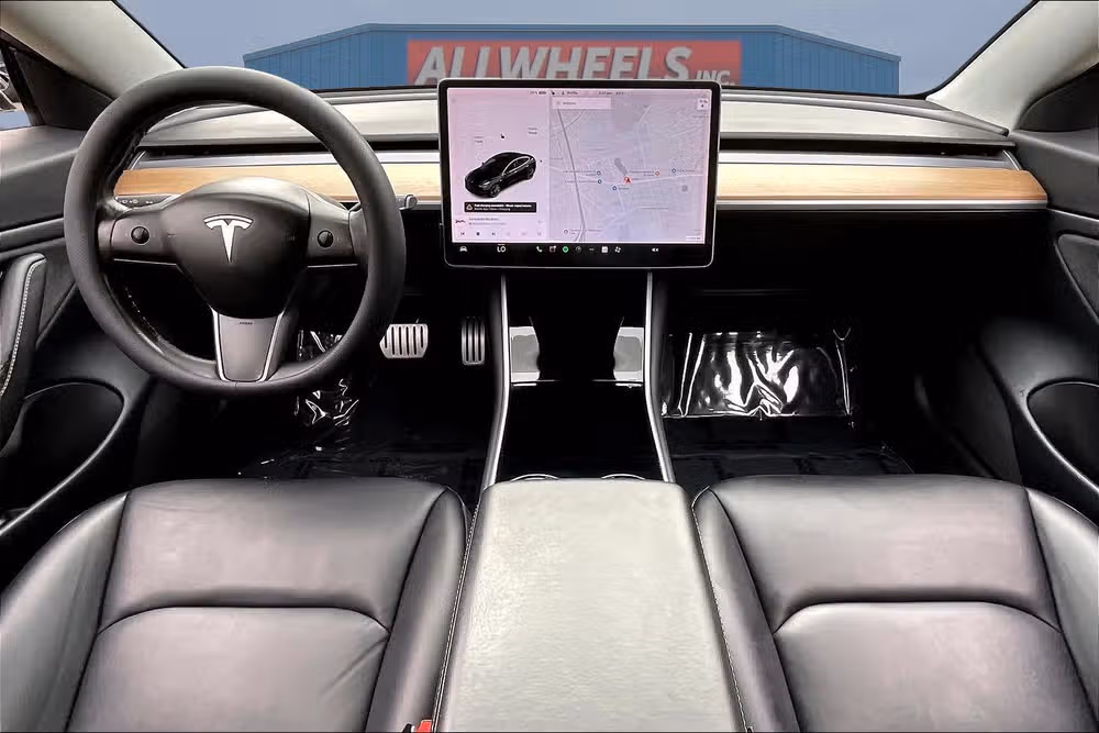 2020 Tesla Model 3 Performance Image 13