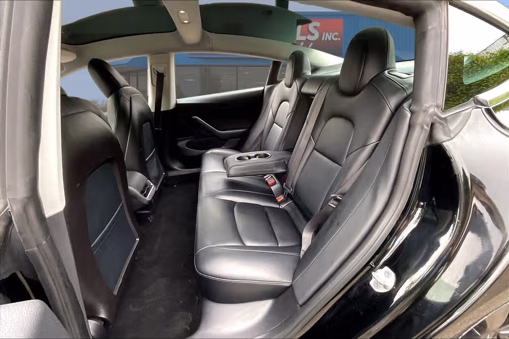 2020 Tesla Model 3 Performance Image 21