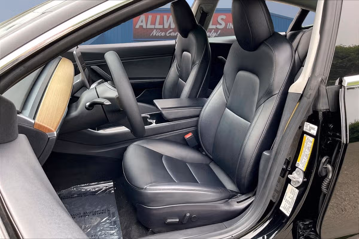 2020 Tesla Model 3 Performance Image 20