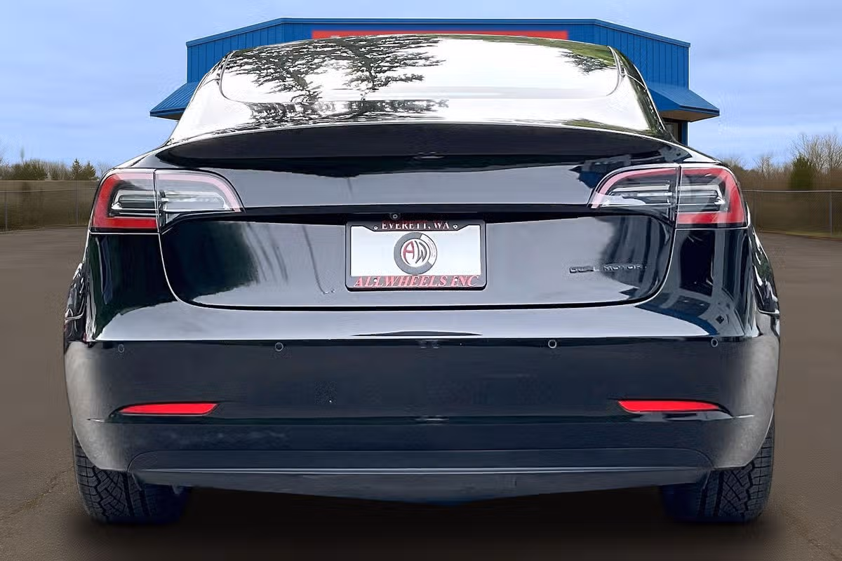 2020 Tesla Model 3 Performance Image 4