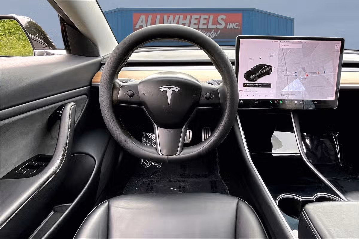 2020 Tesla Model 3 Performance Image 5
