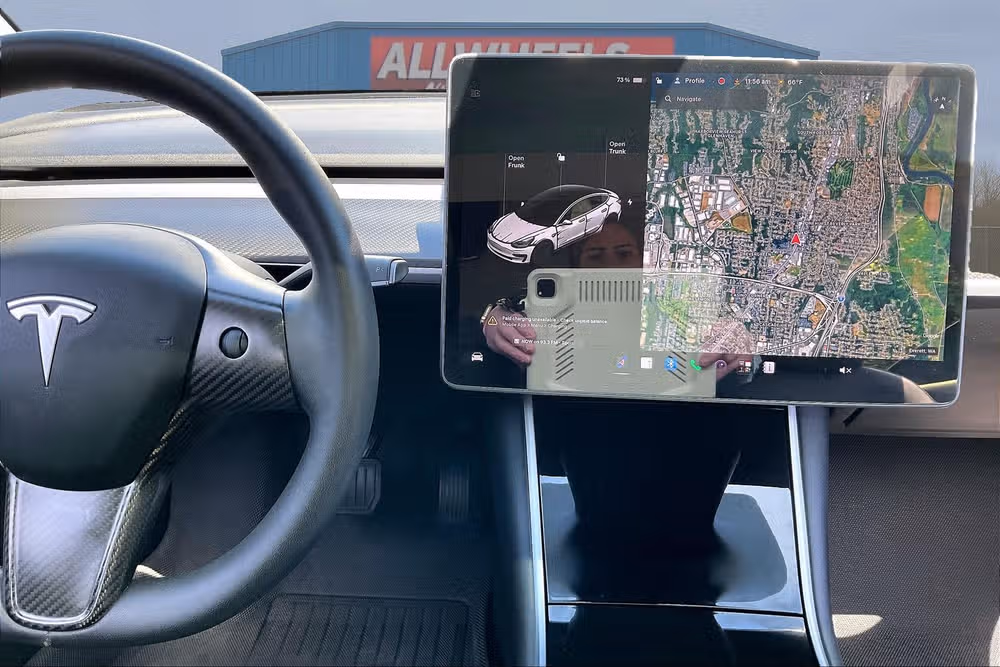 2020 Tesla Model 3 Standard Range Plus Image 6