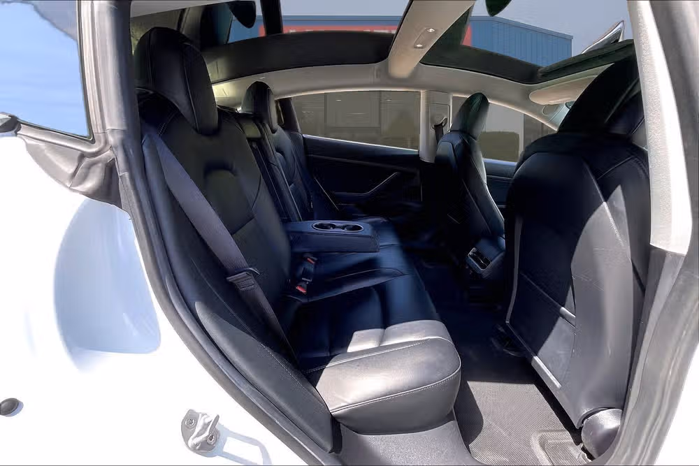 2020 Tesla Model 3 Standard Range Plus Image 24