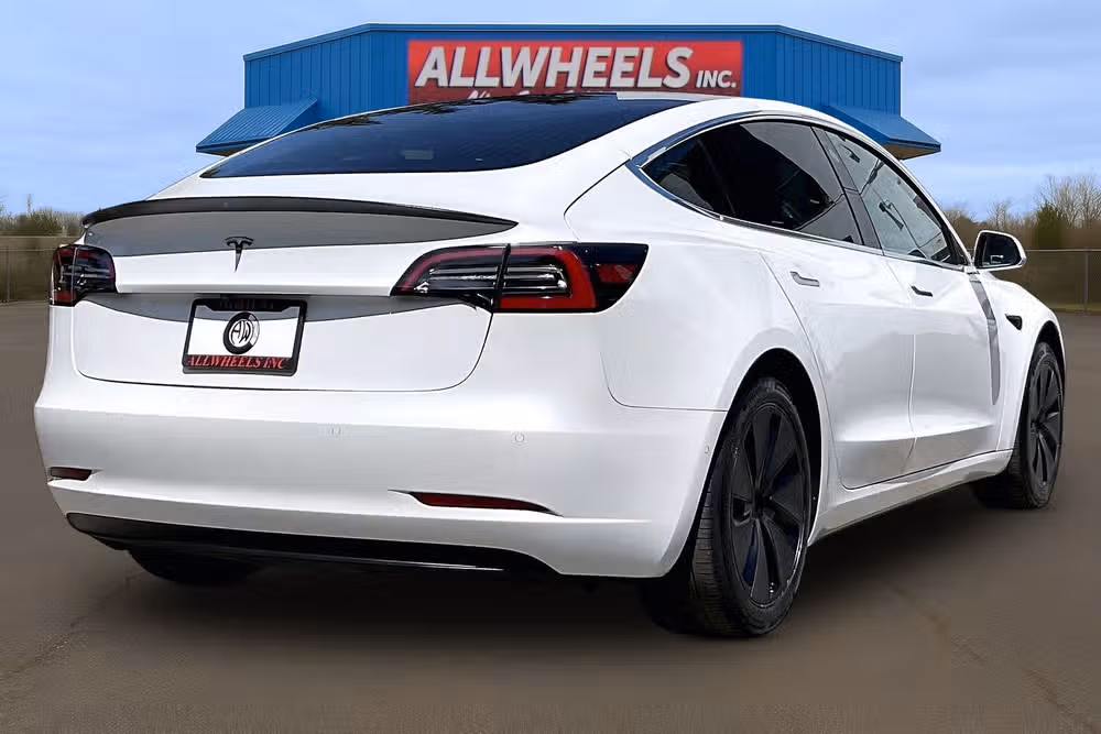 2020 Tesla Model 3 Standard Range Plus Image 11