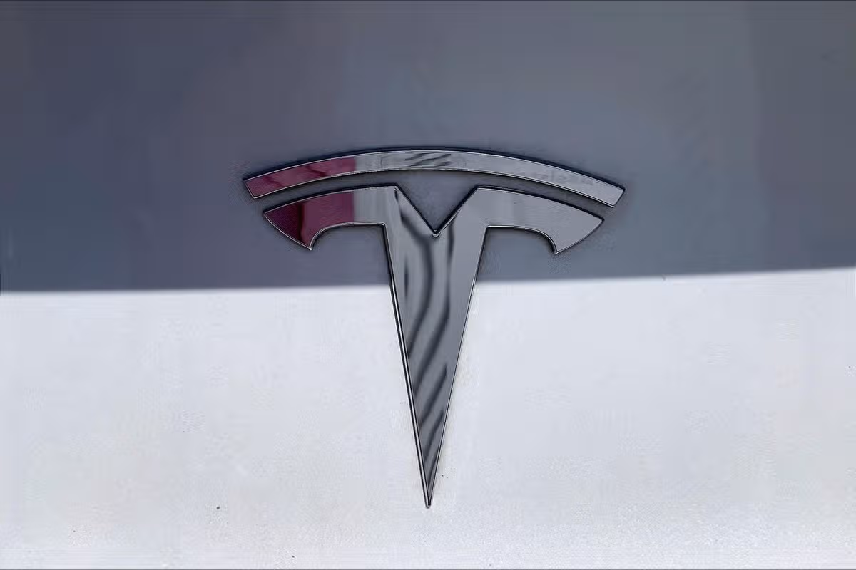 2020 Tesla Model 3 Standard Range Plus Image 8