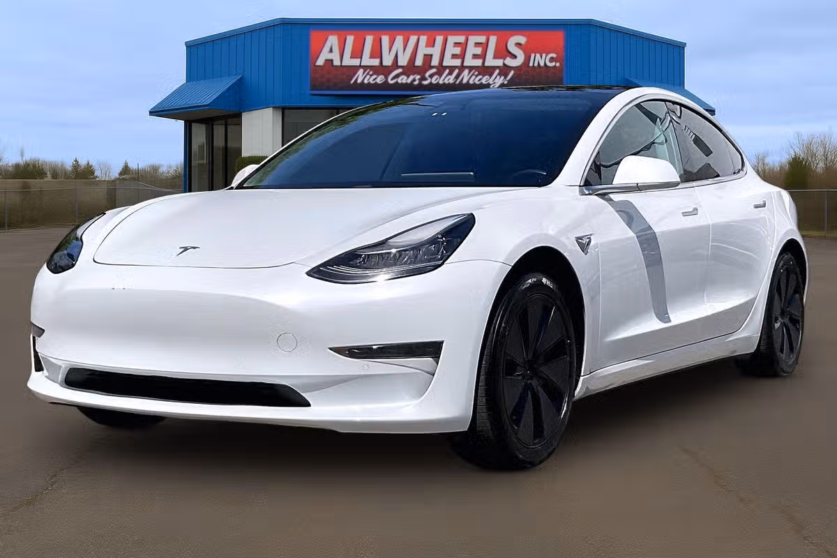 2020 Tesla Model 3 Standard Range Plus Image 10