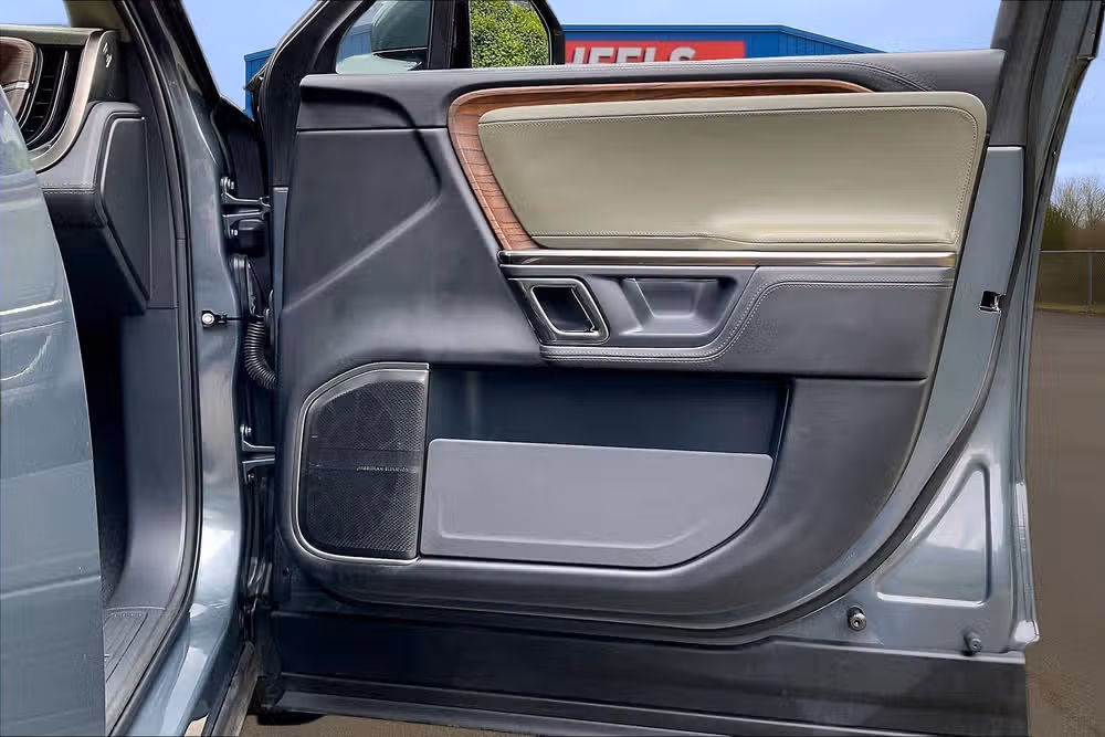 2022 Rivian R1T Adventure Crew Cab Image 22