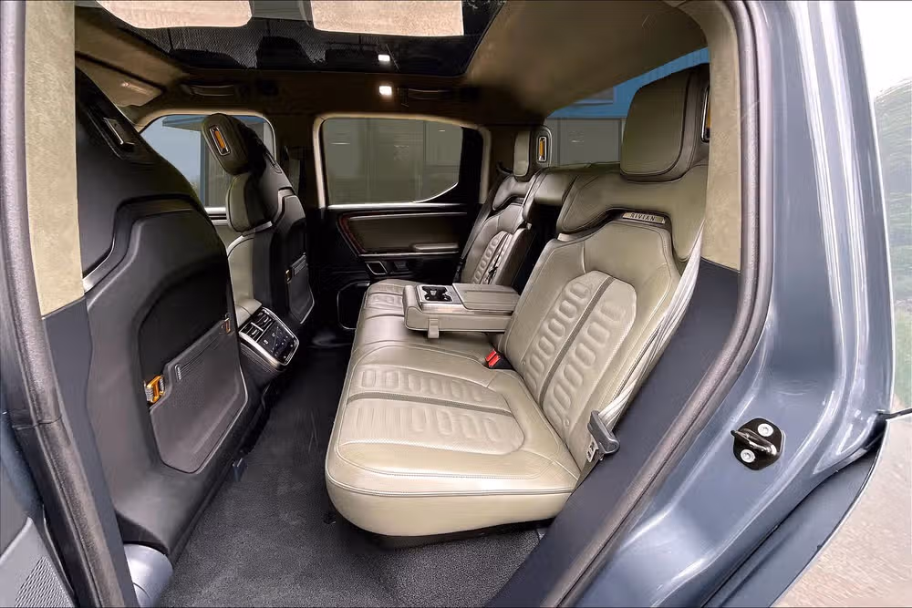 2022 Rivian R1T Adventure Crew Cab Image 24