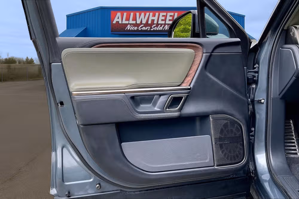 2022 Rivian R1T Adventure Crew Cab Image 21