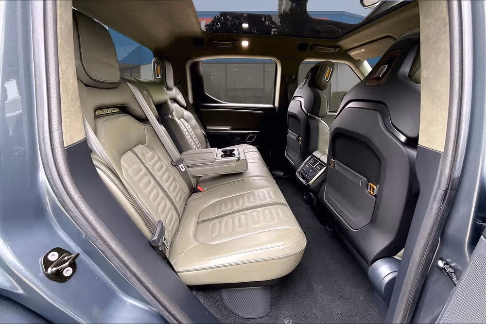 2022 Rivian R1T Adventure Crew Cab Image 25