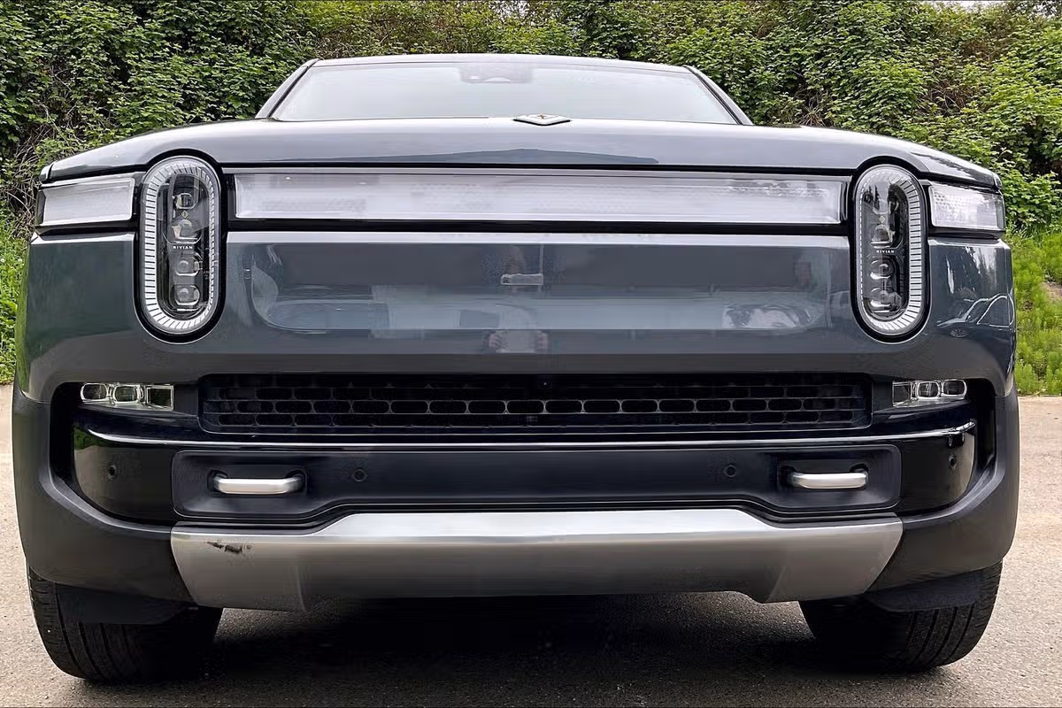 2022 Rivian R1T Adventure Crew Cab Image 26