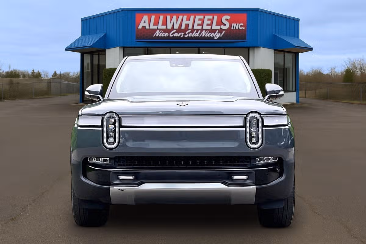 2022 Rivian R1T Adventure Crew Cab Image 3