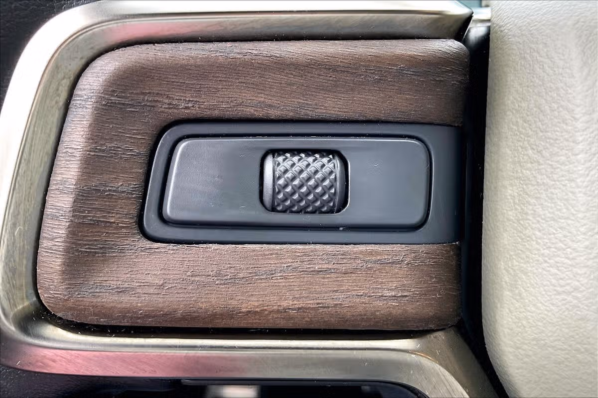 2022 Rivian R1T Adventure Crew Cab Image 16