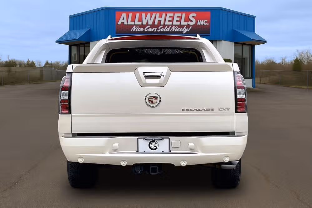 2005 Cadillac Escalade EXT Base Crew Cab Image 4