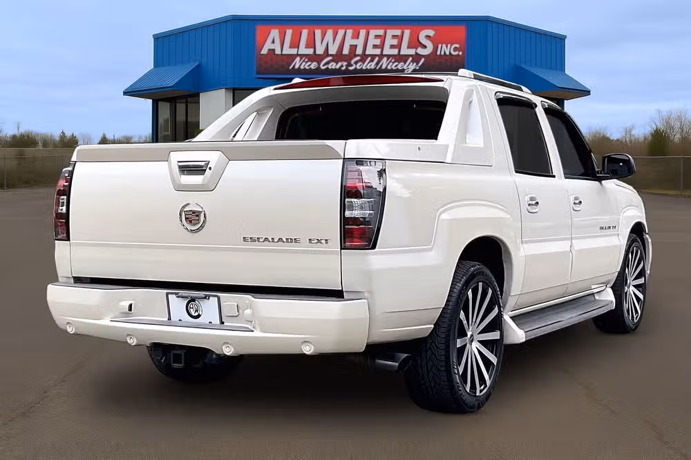 2005 Cadillac Escalade EXT Base Crew Cab Image 11