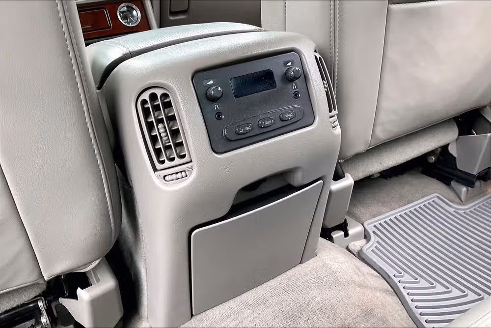 2005 Cadillac Escalade EXT Base Crew Cab Image 31