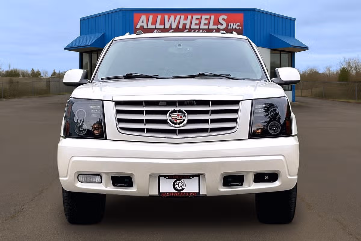 2005 Cadillac Escalade EXT Base Crew Cab Image 3