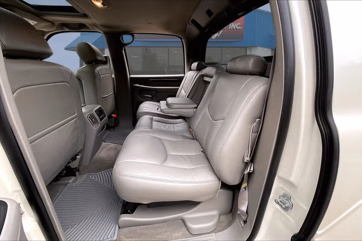 2005 Cadillac Escalade EXT Base Crew Cab Image 25
