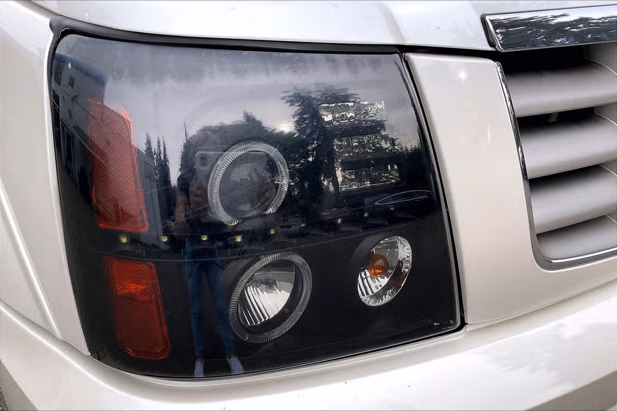 2005 Cadillac Escalade EXT Base Crew Cab Image 27