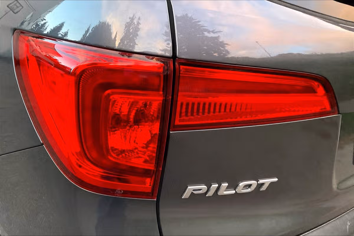 2018 Honda Pilot EX-L Image 29