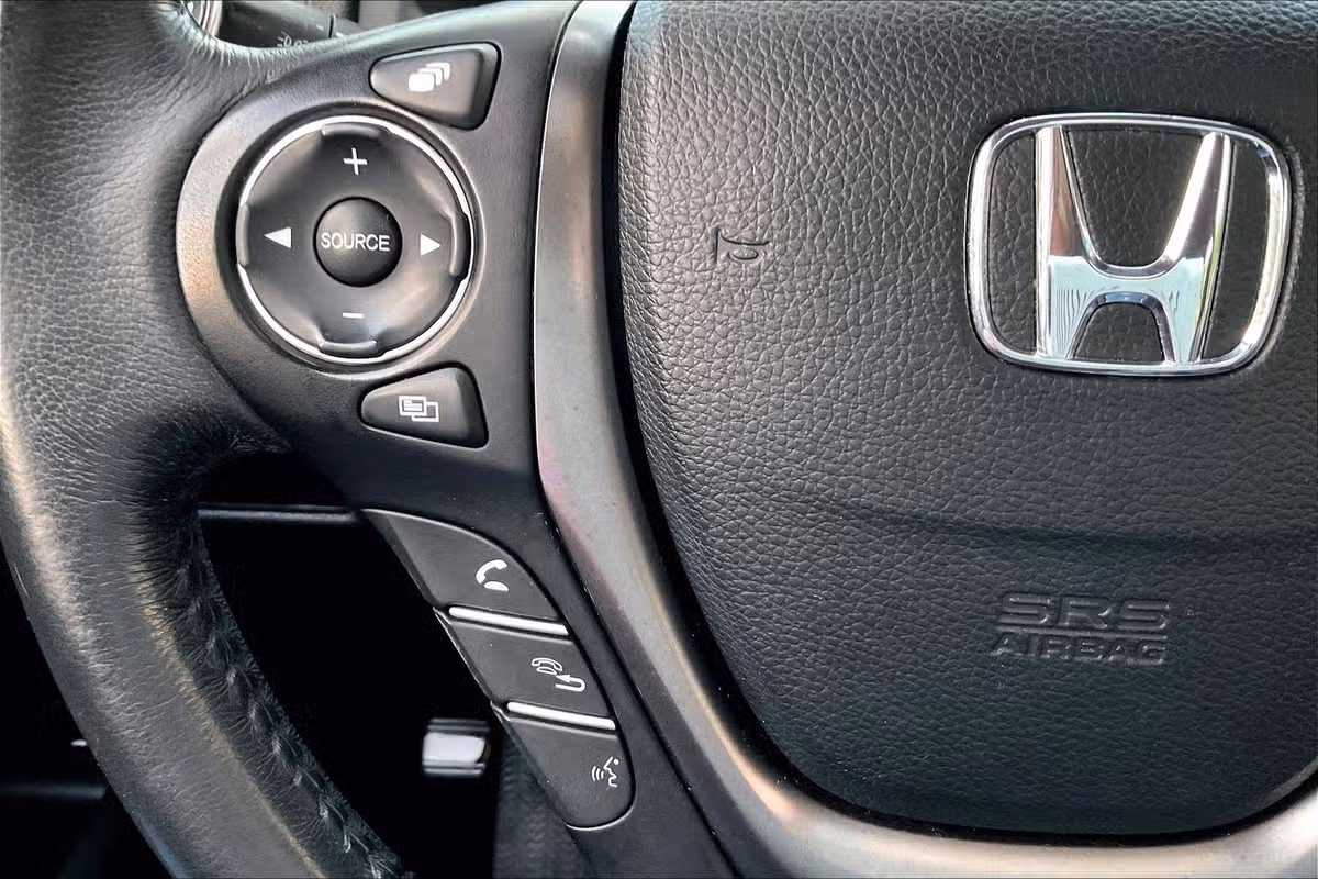 2018 Honda Pilot EX-L Image 16