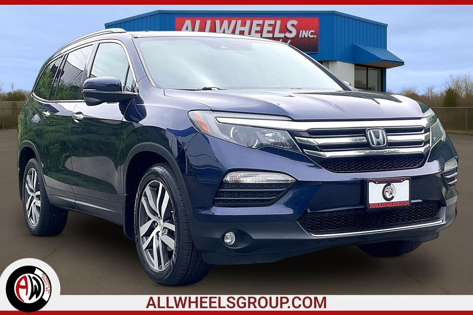 2017 Honda Pilot 4WD Touring's photo
